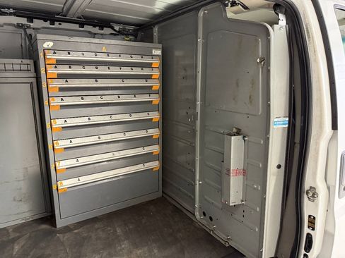 Used 2018 Chevrolet Express 3500 Extended w/ Driver Convenience Package RWD image 62