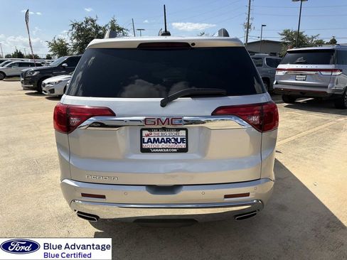 Used 2018 GMC Acadia Denali w/ Technology Package FWD image 9