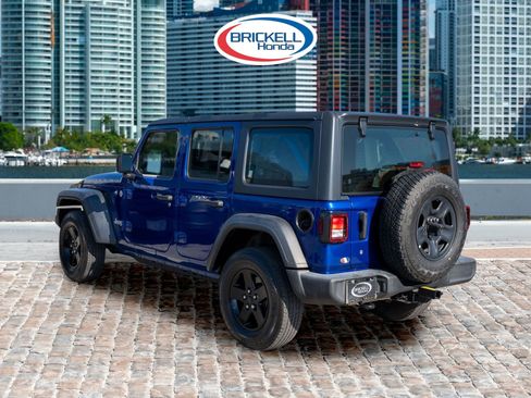 Used 2018 Jeep Wrangler Unlimited Sport image 6