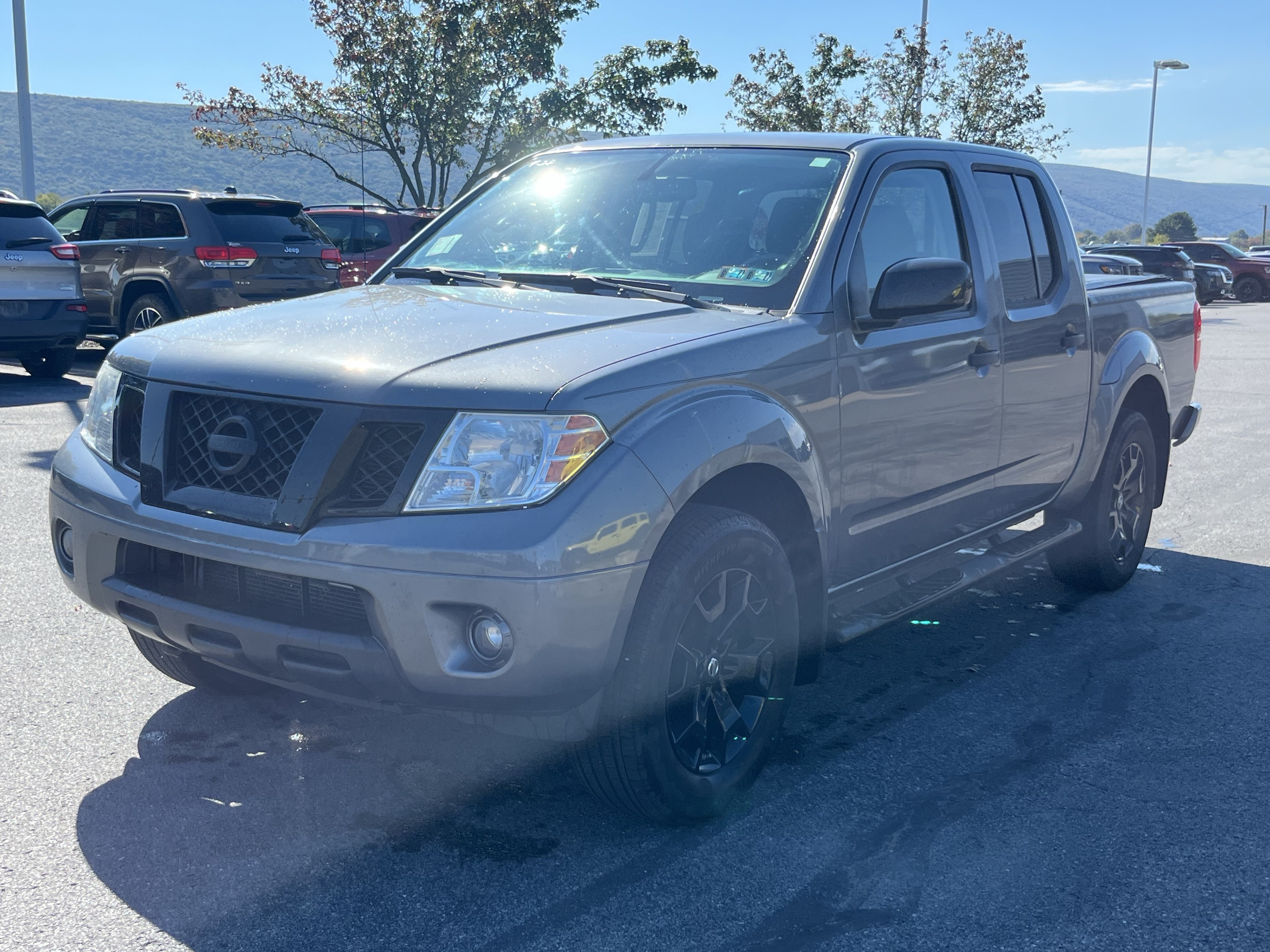 Used 2019 Nissan Frontier SV w/ Value Truck Package AWD/4WD image 9