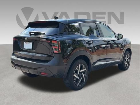 Certified 2025 Nissan Kicks SV FWD image 22