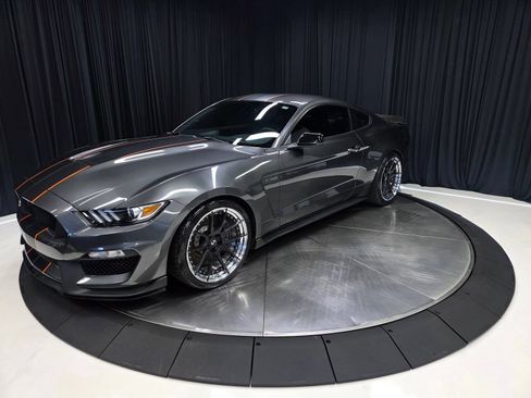 Used 2016 Ford Mustang Shelby GT350 w/ Technology Package RWD image 11