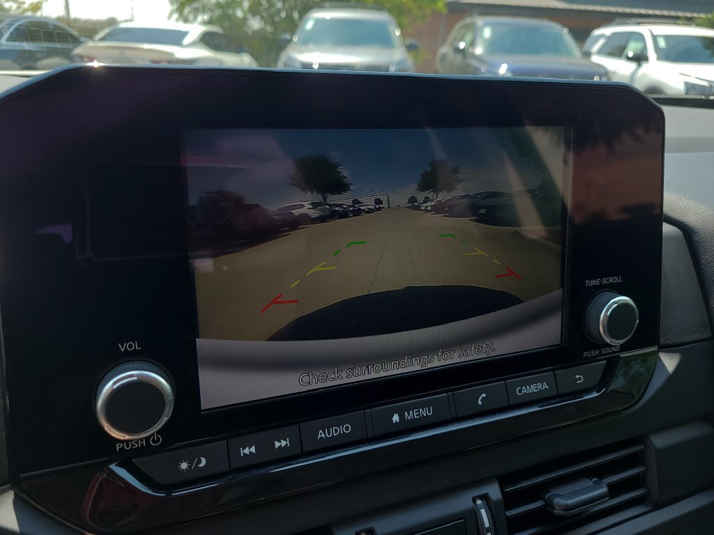 Certified 2025 Nissan Pathfinder S FWD image 21