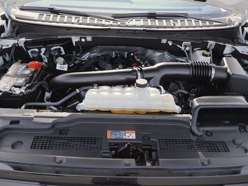 Used 2025 Ford Expedition Active image 40