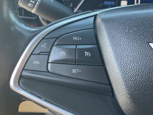 Used 2018 Cadillac XT5 Luxury w/ Driver Awareness Package image 8