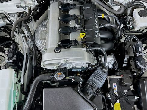 Used 2022 MAZDA MX-5 Miata Grand Touring w/ Weather Package image 12