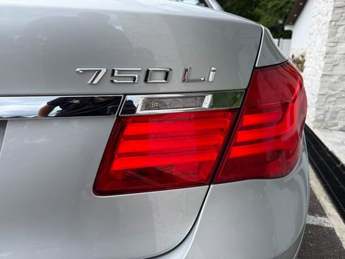 Used 2011 BMW 750Li RWD image 14