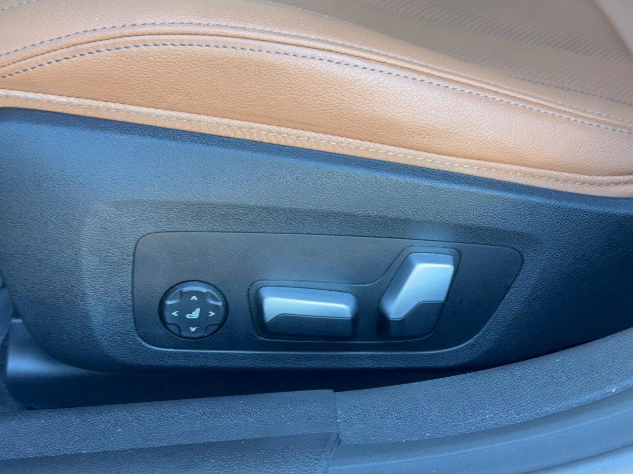 Certified 2024 BMW i4 eDrive35 w/ M Sport Package RWD image 16