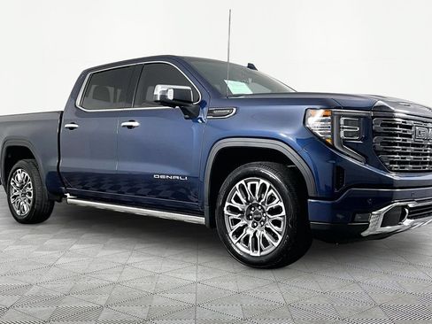 Used 2022 GMC Sierra 1500 Denali Ultimate AWD/4WD image 3