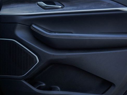 New 2026 Jeep Grand Cherokee L Limited image 10