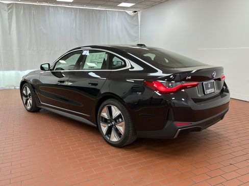 Used 2026 BMW i4 xDrive40i w/ Premium Package AWD/4WD image 3