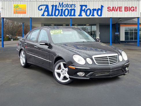 Used 2009 Mercedes-Benz E 350 4MATIC Sedan image 1
