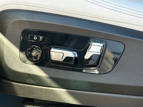 New 2026 BMW X5 xDrive40i w/ Executive Package image 25