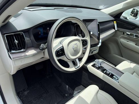 New 2026 Volvo XC90 B6 Ultra w/ Protection Package AWD/4WD image 4