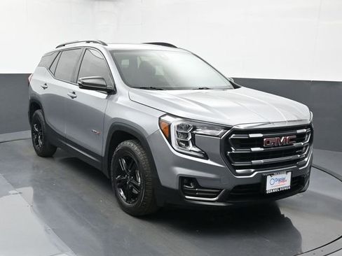 Used 2024 GMC Terrain AT4 image 7