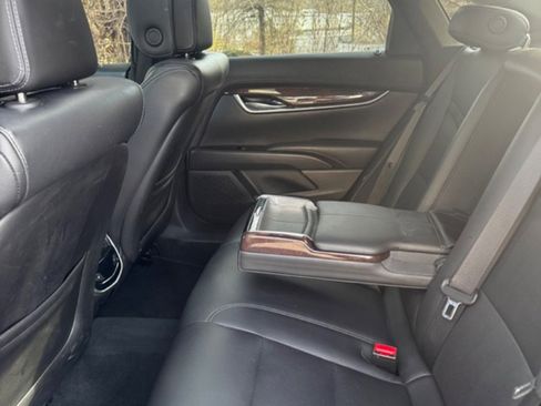 Used 2014 Cadillac XTS Luxury w/ Driver Awareness Package image 15