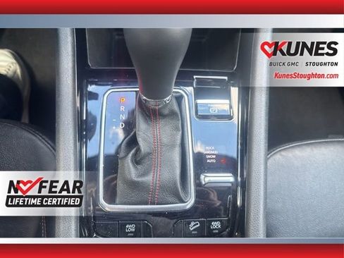 Used 2025 Jeep Compass Trailhawk image 25
