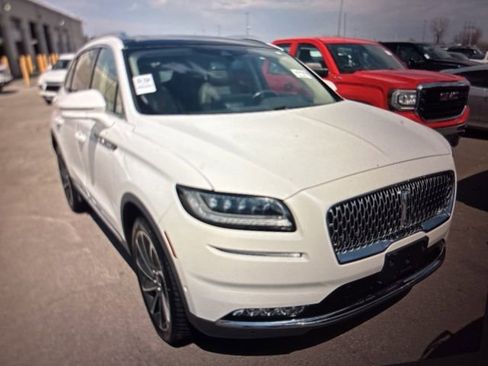 Used 2022 Lincoln Nautilus Reserve w/ Equipment Group 202A image 5