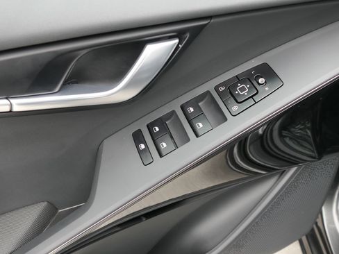 Used 2025 Kia Niro EX image 14