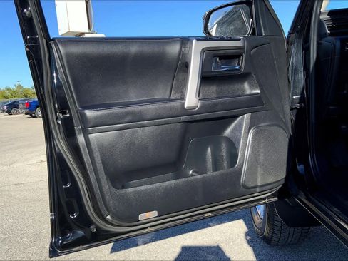 Used 2024 Toyota 4Runner SR5 image 21