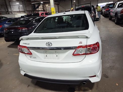 Used 2012 Toyota Corolla S image 14