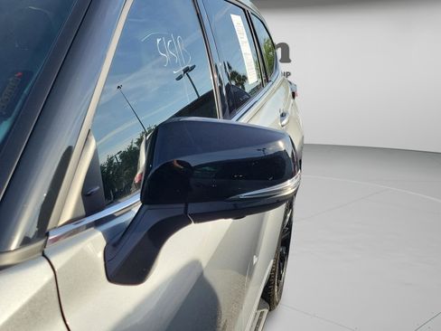 Used 2021 Toyota Highlander Limited FWD image 28