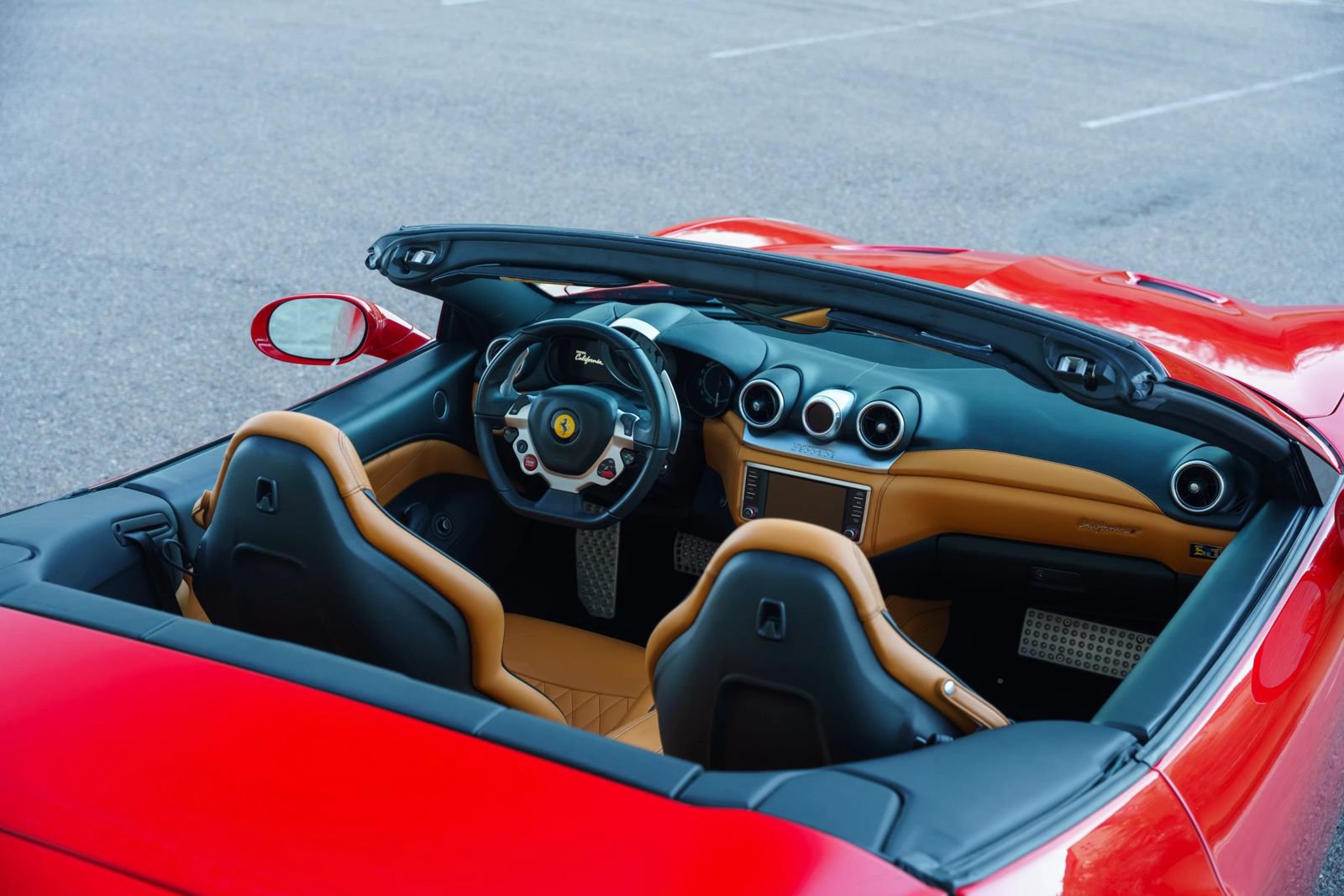 Used 2015 Ferrari California T RWD image 72