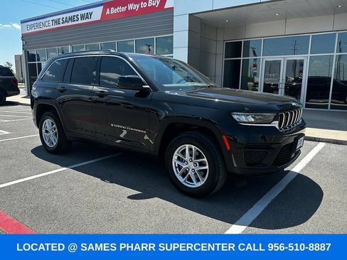 Used 2025 Jeep Grand Cherokee Laredo X w/ Luxury Tech Group I RWD image 5