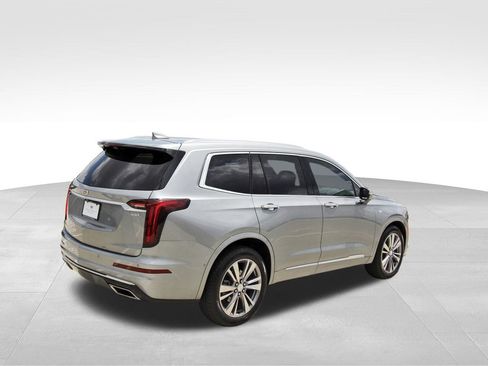 Used 2024 Cadillac XT6 Premium Luxury w/ Technology Package image 4