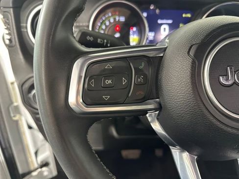 Used 2023 Jeep Wrangler Unlimited Sahara AWD/4WD image 15