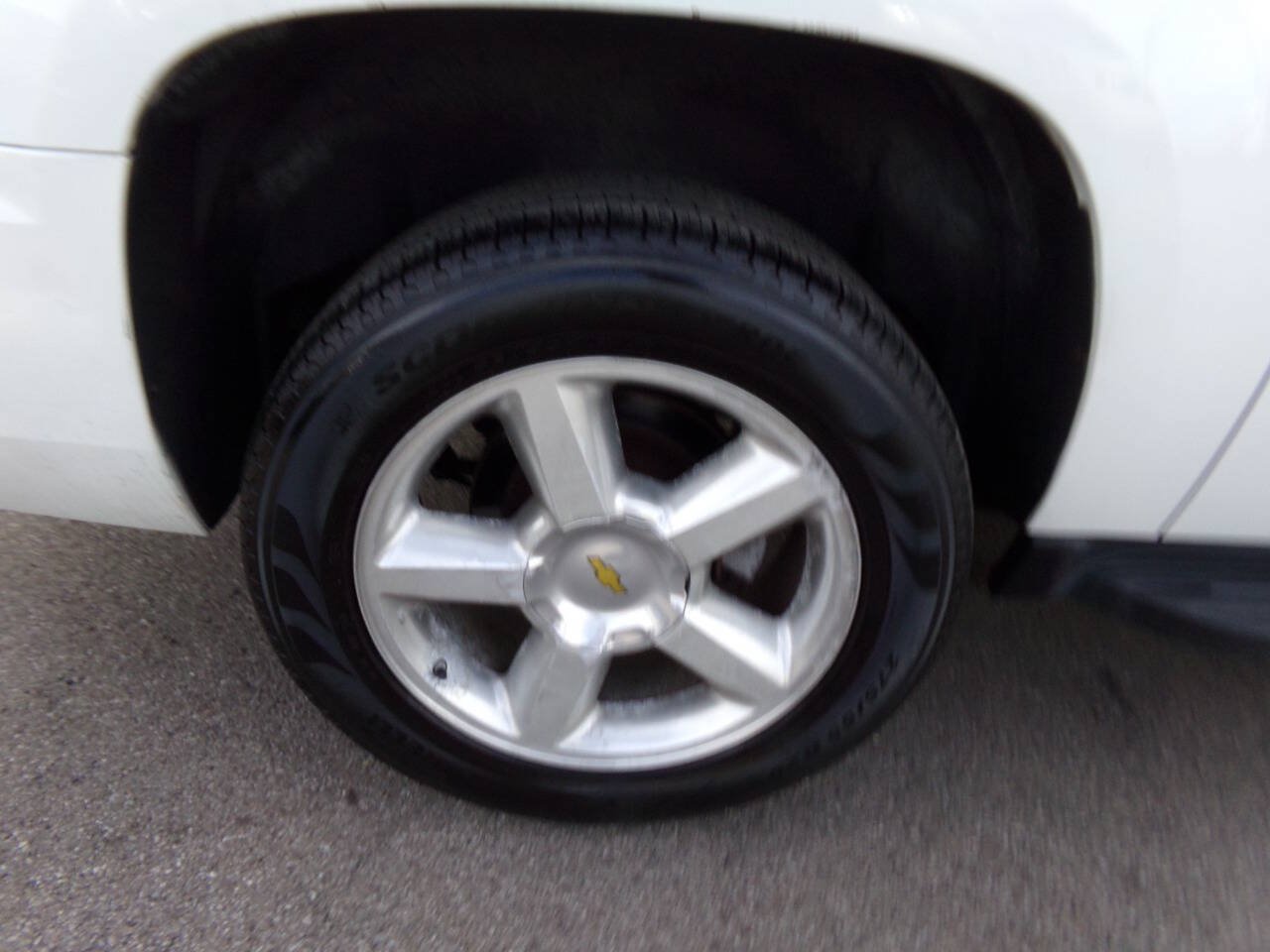 Used 2007 Chevrolet Suburban LTZ w/ LTZ Preferred Equipment Group AWD/4WD image 48