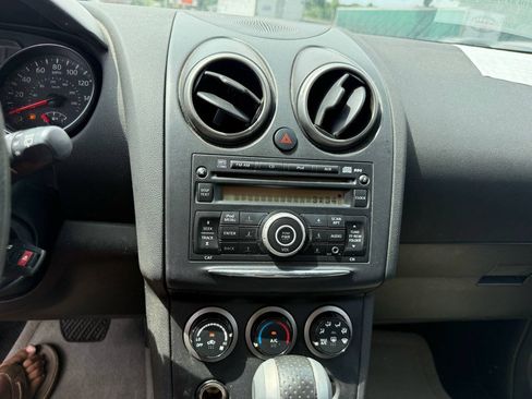 Used 2011 Nissan Rogue S FWD image 16