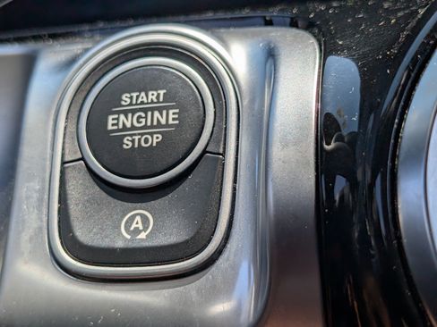 Used 2024 Mercedes-Benz GLB 250 4MATIC image 23