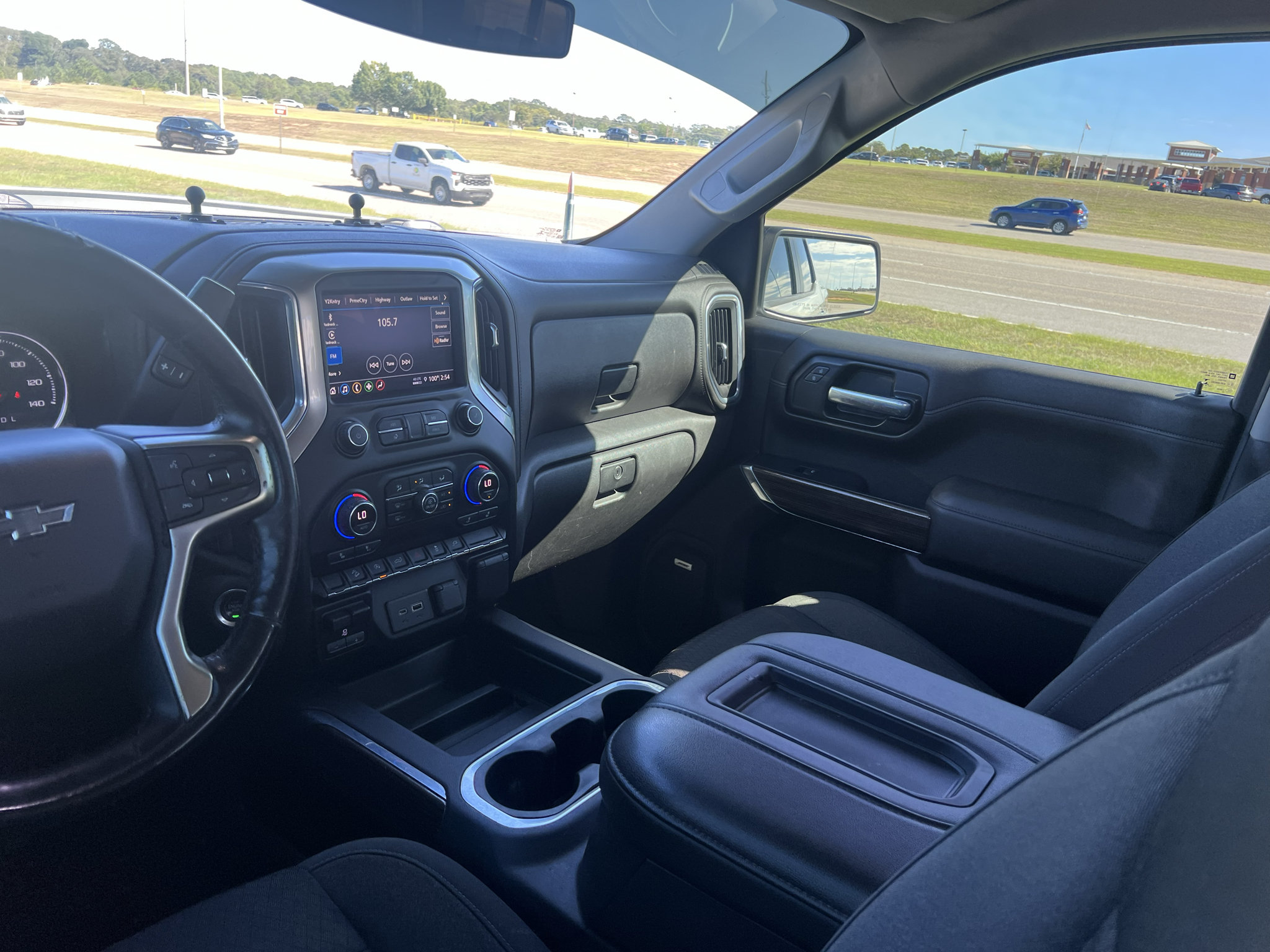 Used 2021 Chevrolet Silverado 1500 LT Trail Boss w/ Convenience Package II AWD/4WD image 17