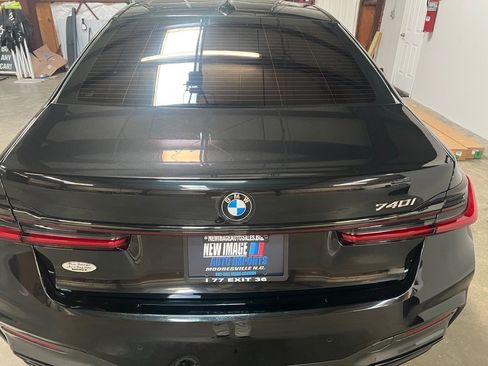 Used 2022 BMW 740i w/ M Sport Package image 47