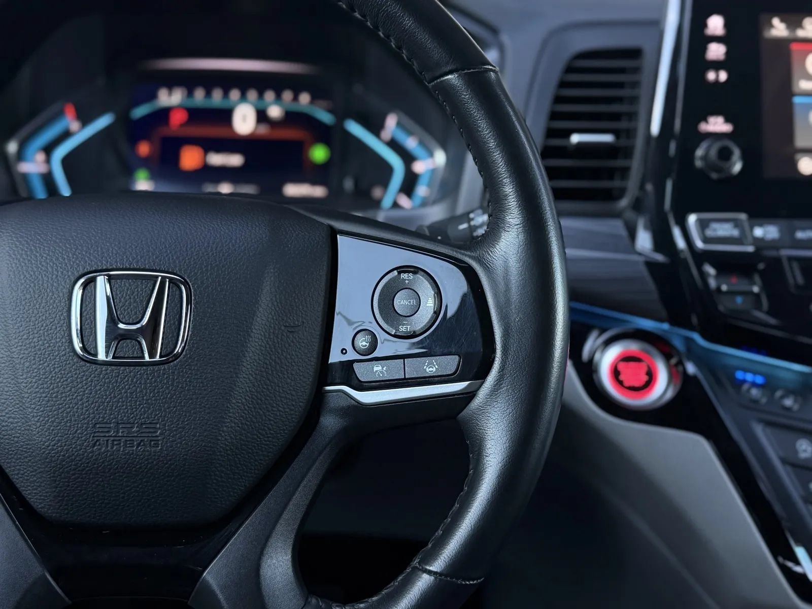 Used 2023 Honda Odyssey Elite image 26