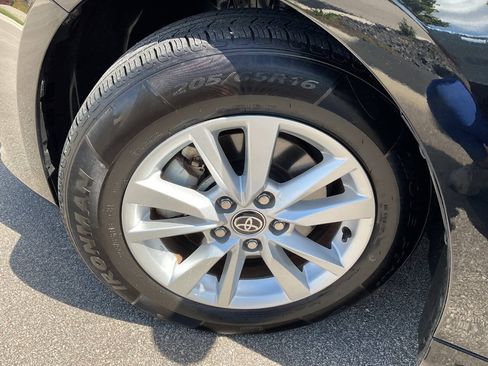 Used 2025 Toyota Camry LE FWD image 47