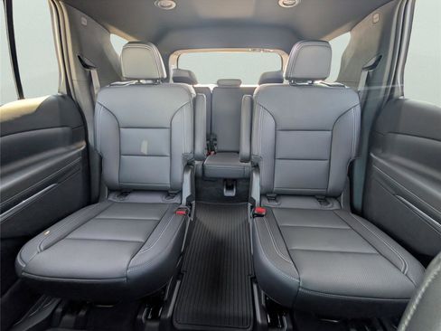 New 2026 Chevrolet Traverse LT w/ Driver Confidence Package image 13