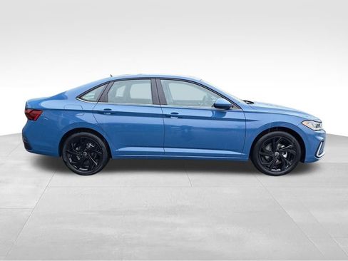 New 2026 Volkswagen Jetta SE image 7
