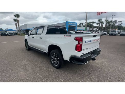Used 2023 Chevrolet Silverado 1500 LT Trail Boss w/ Convenience Package II AWD/4WD image 4
