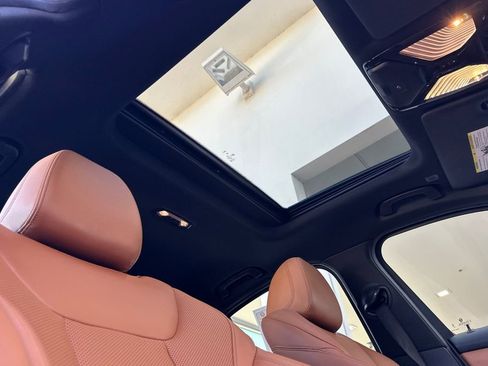 Used 2023 BMW 330e w/ M Sport Package image 17