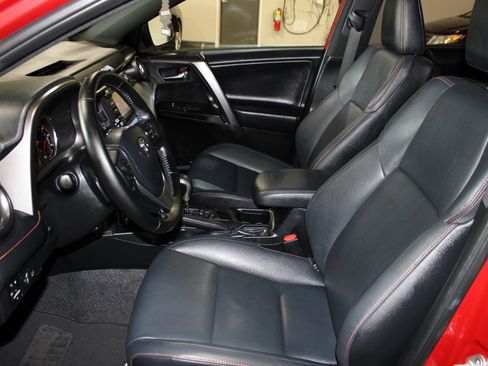 Used 2017 Toyota RAV4 SE w/ Power Extra Value Package FWD image 24
