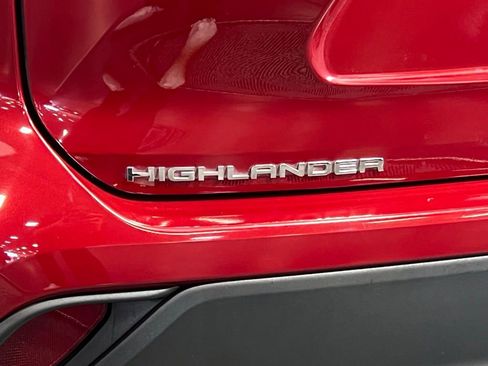 Used 2021 Toyota Highlander XLE image 26