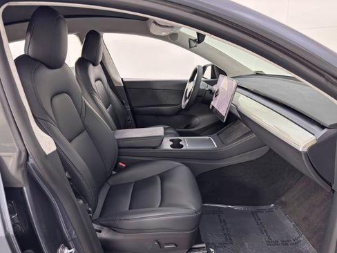 Used 2022 Tesla Model Y Performance image 16
