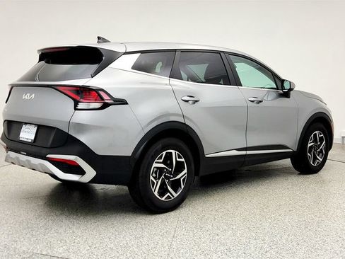 Used 2024 Kia Sportage LX FWD image 5