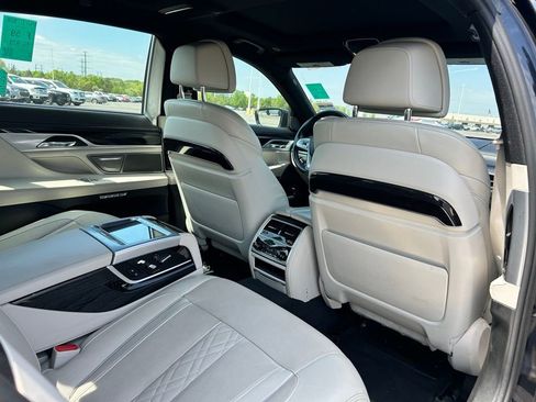 Used 2017 BMW 750i xDrive AWD/4WD image 14