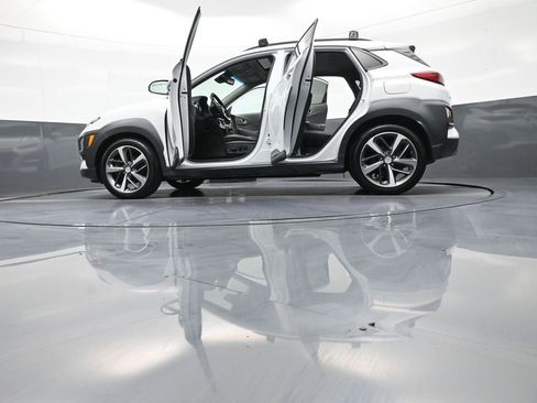 Used 2020 Hyundai Kona Ultimate AWD/4WD image 48