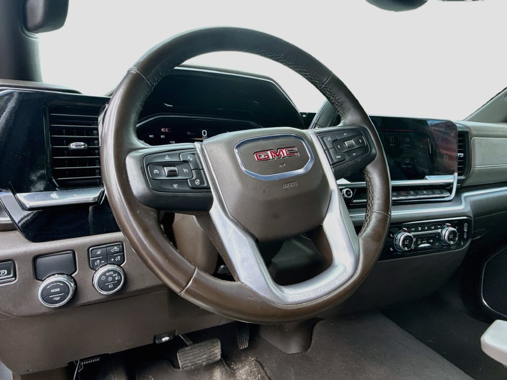 Used 2025 GMC Sierra 1500 SLT RWD image 12