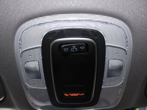 Used 2025 Hyundai Elantra Sport image 35