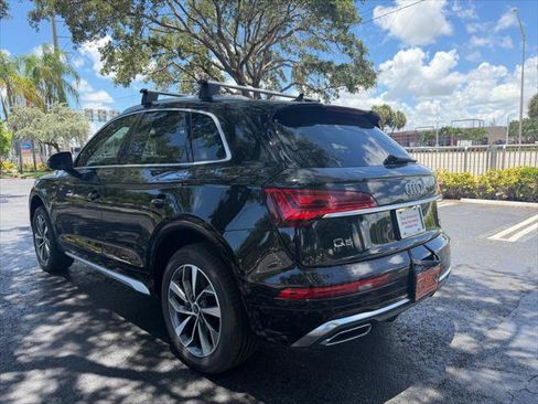 Used 2023 Audi Q5 2.0T Premium w/ Convenience Package AWD/4WD image 4